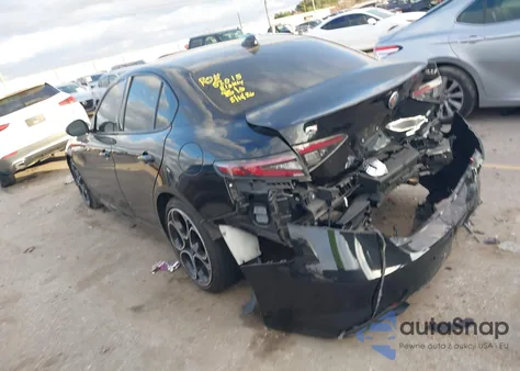 2024 Alfa Romeo Giulia Veloce Rwd z USA, uszkodzony, nr VIN ZARFAMBNXR7678157